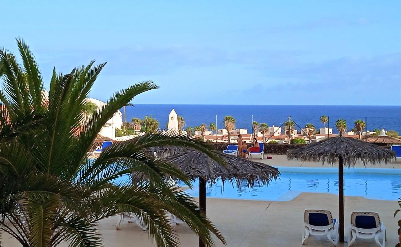 White Sand, Huge Terrace, Fast Wi-Fi, Netflix Apartmán *